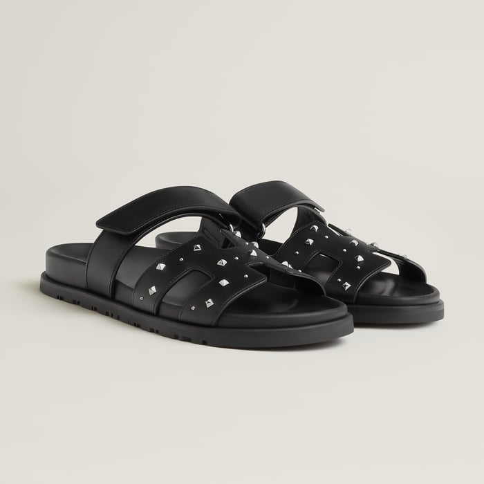 Noir calfskin Hermès Chypre sandals with Médor studs and adjustable straps