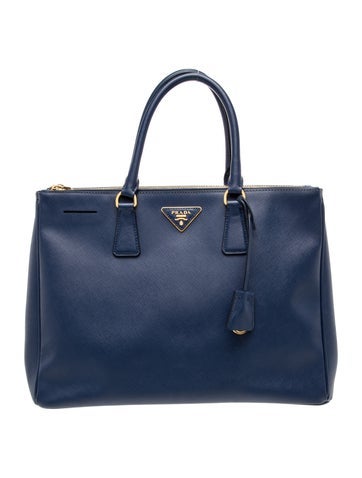 Saffiano Leather Galleria Double Zip