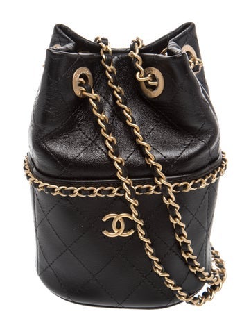 2025 Quilted Chain Bucket Bag w/Tags