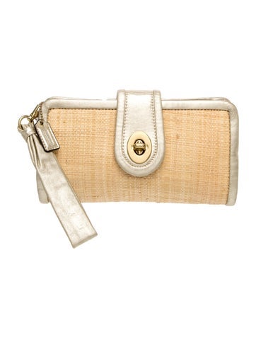 Raffia Clutch