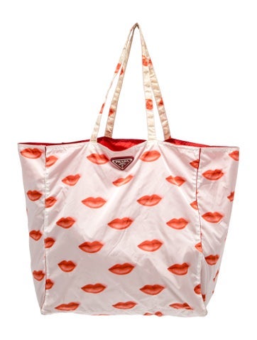 Enameled Metal Triangle Nylon Tote