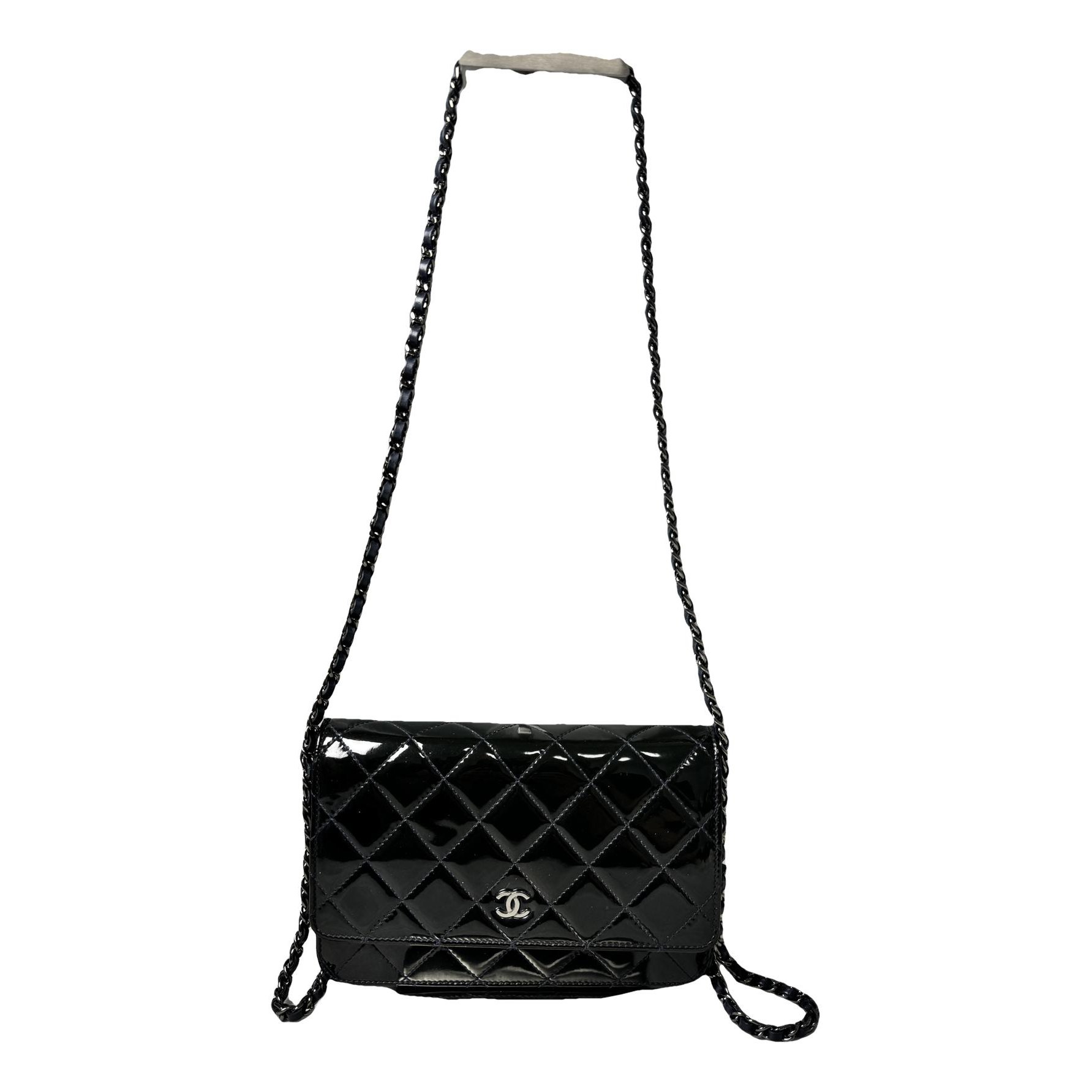 Chanel Wallet On Chain Timeless/Classique patent leather crossbody bag