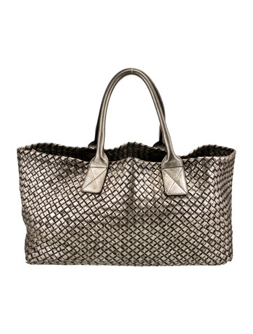 Bottega Veneta Intrecciato Cabat Medium