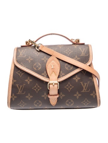 Monogram Ivy