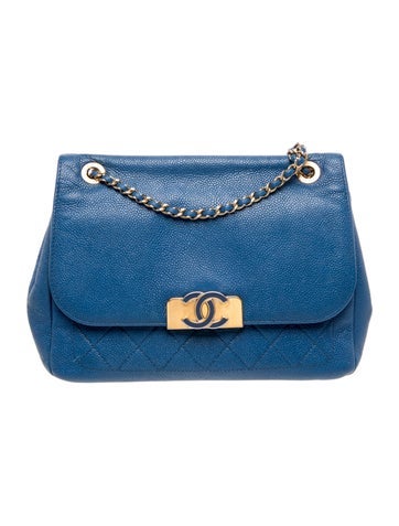 Vintage Elegance Flap Bag
