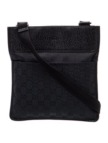 GG Canvas Shoulder Bag