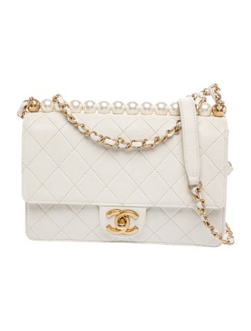 Medium Chic Pearls Flap Bag