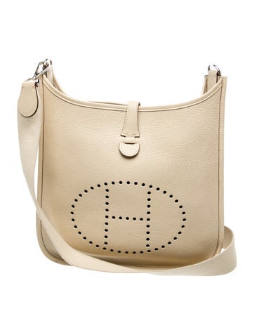 Clemence Evelyne I 29
