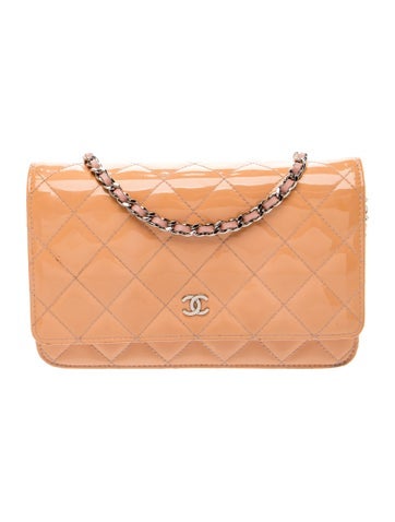Classic Quilted Wallet On Chain