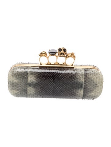 Skull Clutch