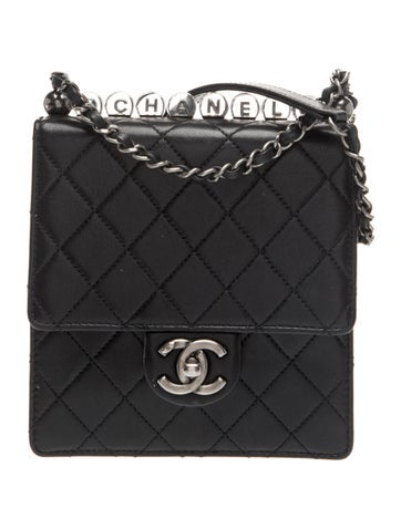 Small Chic Pearls Flap Bag