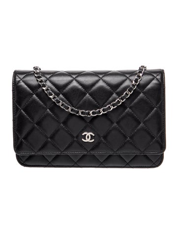 Classic Quilted Wallet On Chain