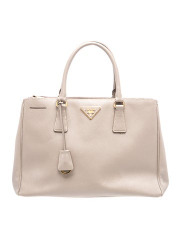 Signature Galleria Double Zip Medium
