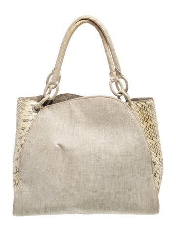 Caiman Tote