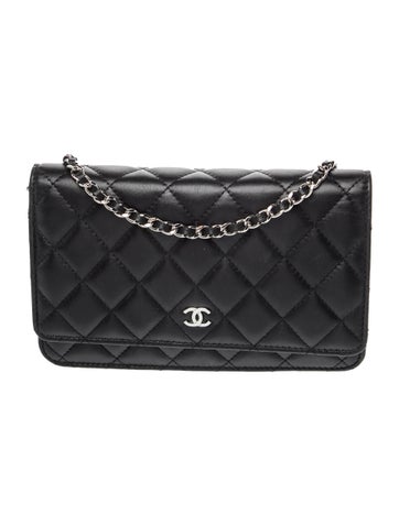 Classic Quilted Wallet On Chain