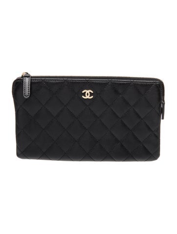 Quilted CC Zip Clutch