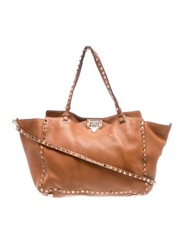 Rockstud Garavani Pebbled Calfskin Rockstud Medium