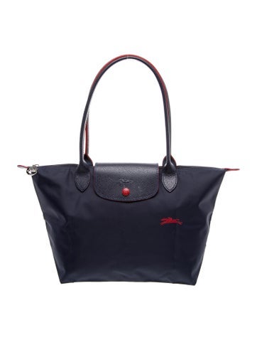 Signature Shoulder Bag