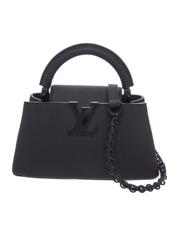 Taurillon Leather East West Capucines MM