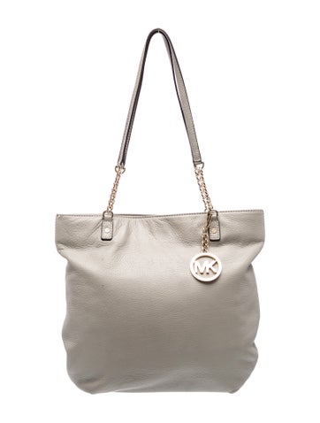 Signature Shoulder Bag