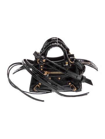 Embossed Leather Classic City