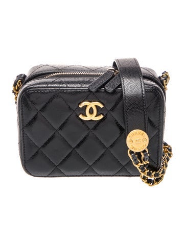 Twist Your Buttons Clutch With Chain