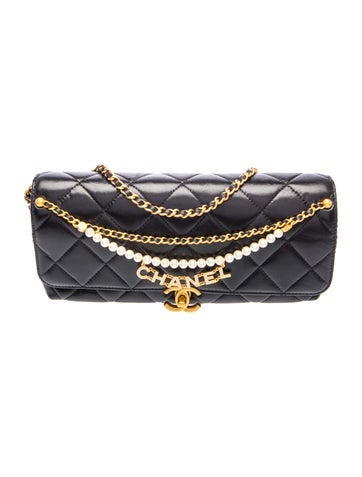 Small Pearl Logo Flap Bag