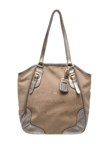 Signature Tote