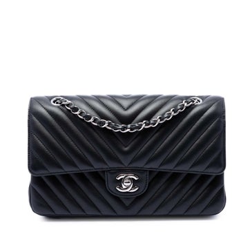 Medium Classic Chevron Lambskin Double Flap