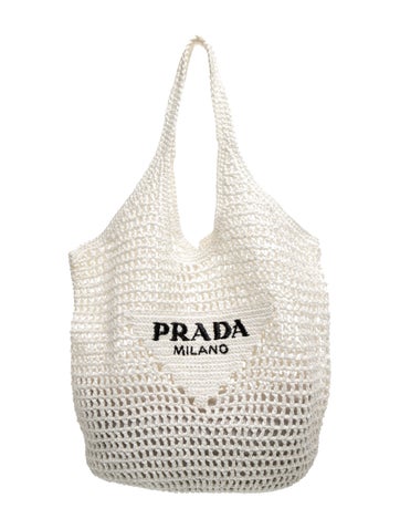 Signature Wicker tote