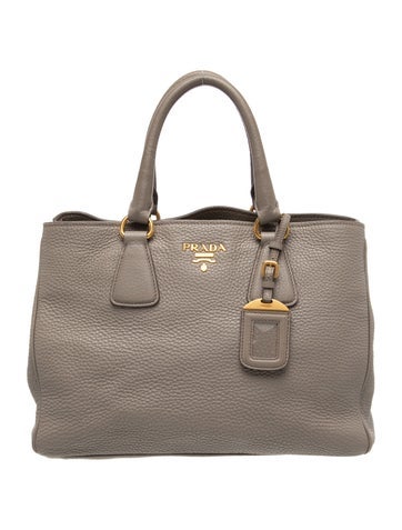 Vitello Daino Leather Grained Leather medium Tote Medium