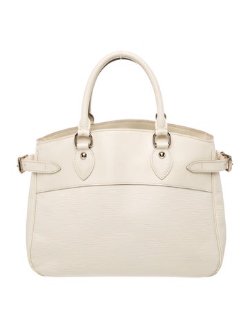 Epi Leather Passy PM