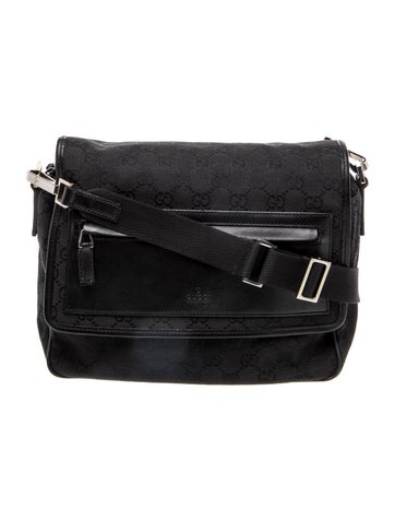 GG Canvas Shoulder Bag