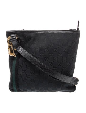 GG Canvas Messenger Bag Medium