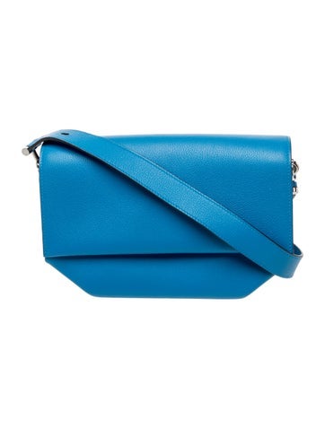 Hermes Novillo Opli Verso 24