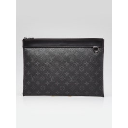 Louis Vuitton Monogram Eclipse Discovery Pouchette