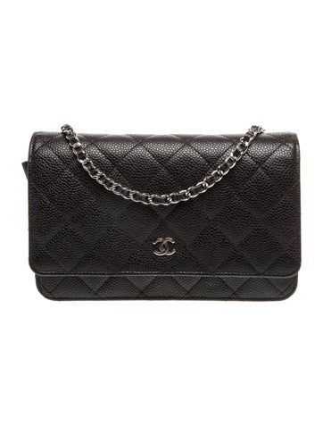 Quilted Caviar Classic Wallet On Chain