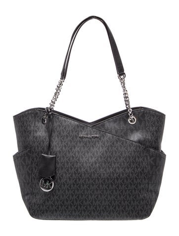 Signature Shoulder Bag