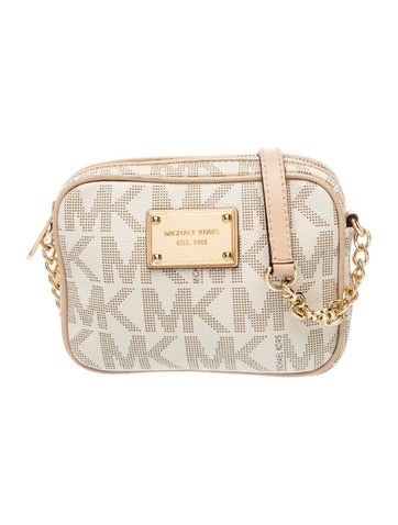 Signature Shoulder Bag