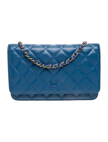Classic Quilted Wallet On Chain