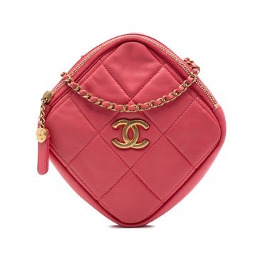 CC Quilted Lambskin Diamond Clutch with Chain