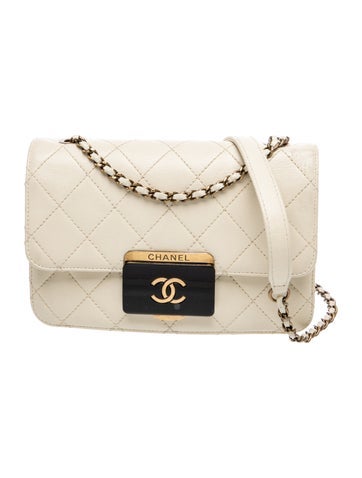 Beauty Lock Flap Bag