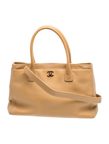 Executive Cerf Tote w/ Pouch & Strap