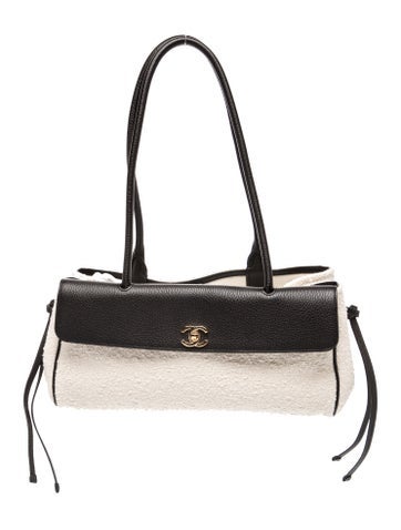 2026 Small Tweed Urban Essentials Shopping Bag