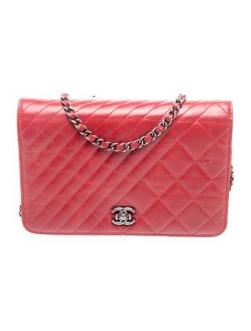 Quilted Coco Boy Wallet On Chain