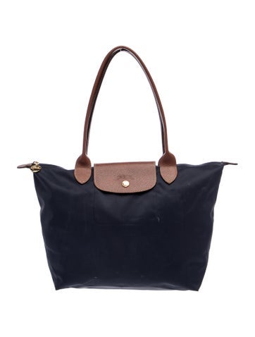 Signature Shoulder Bag