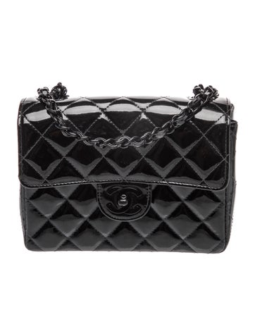 Classic Mini Square So Black Flap Bag