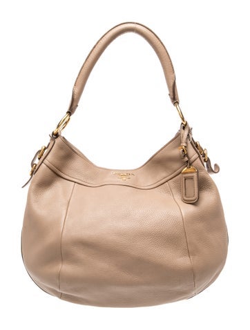 Vitello Daino Leather Hobo Medium