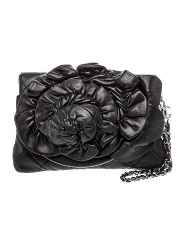 Camellia Wristlet