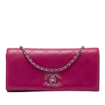 Quilted Lambskin 19 Clutch on Chain